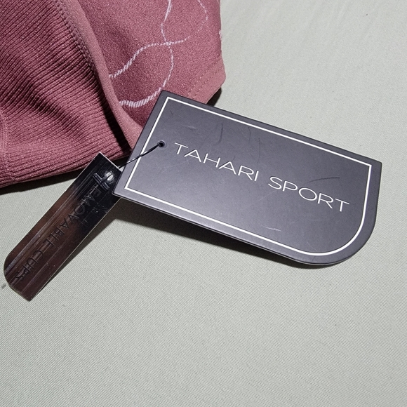 NEW Tahari Sport Sports Bra - Picture 3 of 5